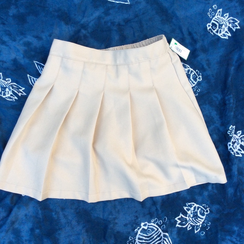 SOLD Pleated skirt